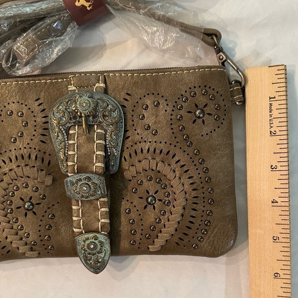 Montana West Tooled Studded Crossbody/Wristlet Bag buckle western boho cowboy - Picture 9 of 9